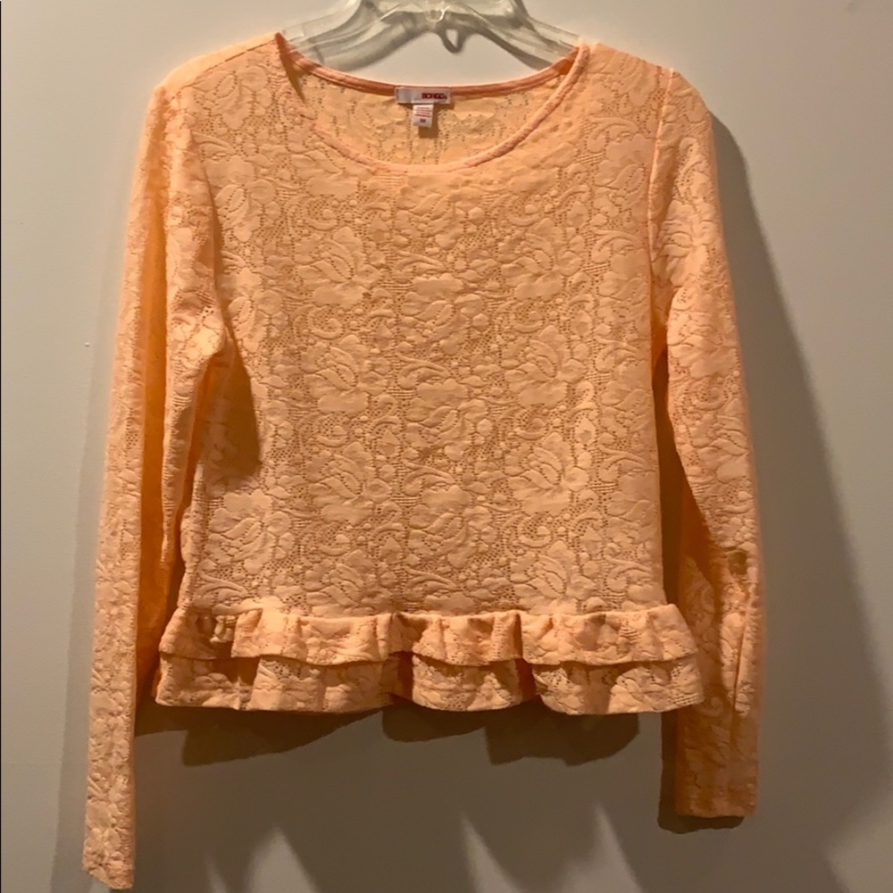 Cute NWOT pink top - Picture 2 of 6